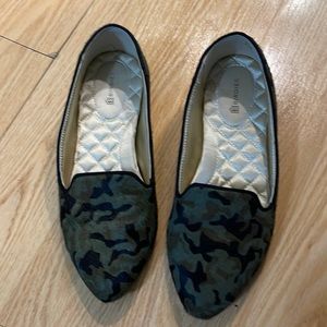 Birdies - the Blackbird in Camo size 6